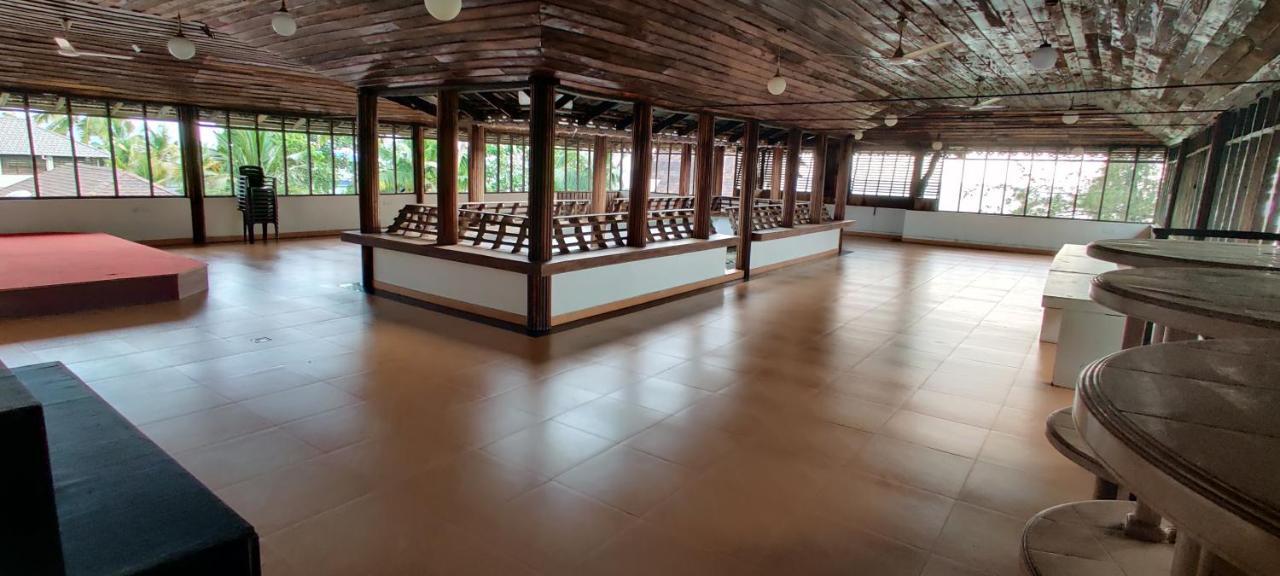 Sea View Resort-& Spa Cherai Cherai Beach Exterior photo